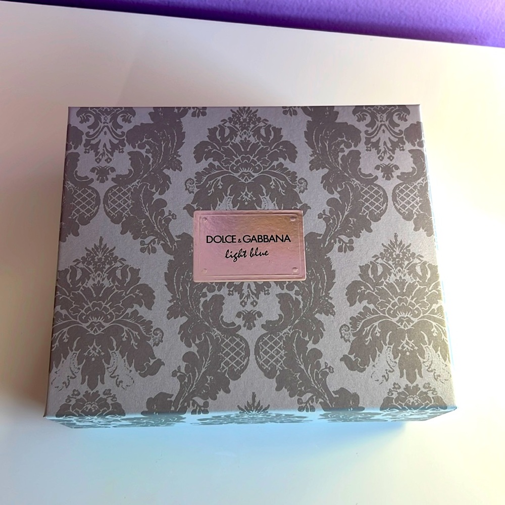 🔂Dolce & Gabbana Flower Printed Box
